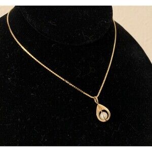 Vintage 12K Gold Filled Caged Faux Pearl Necklace Minimalist 18”